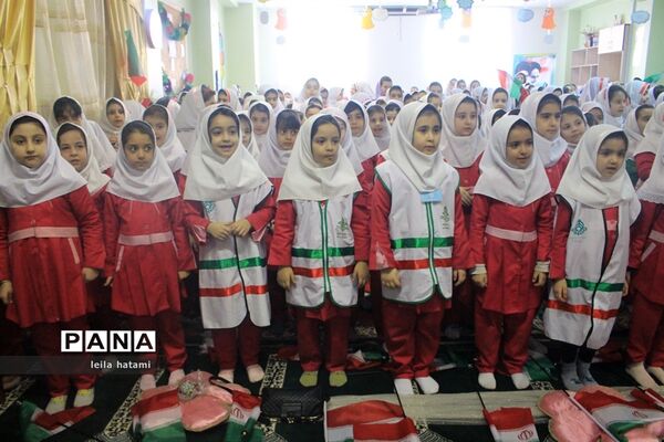 جشن دهه فجر در مدرسه تمام تشکیلاتی پنج تن آل عبا ناحیه 3 تبریز