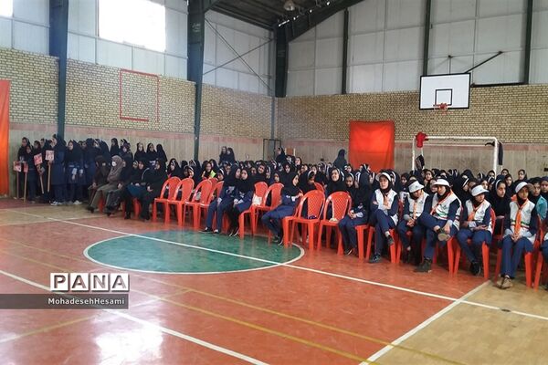 افتتاحیه المپیاد ورزشی درون مدرسه ای در دبیرستان نمونه کاشی نیلوفر