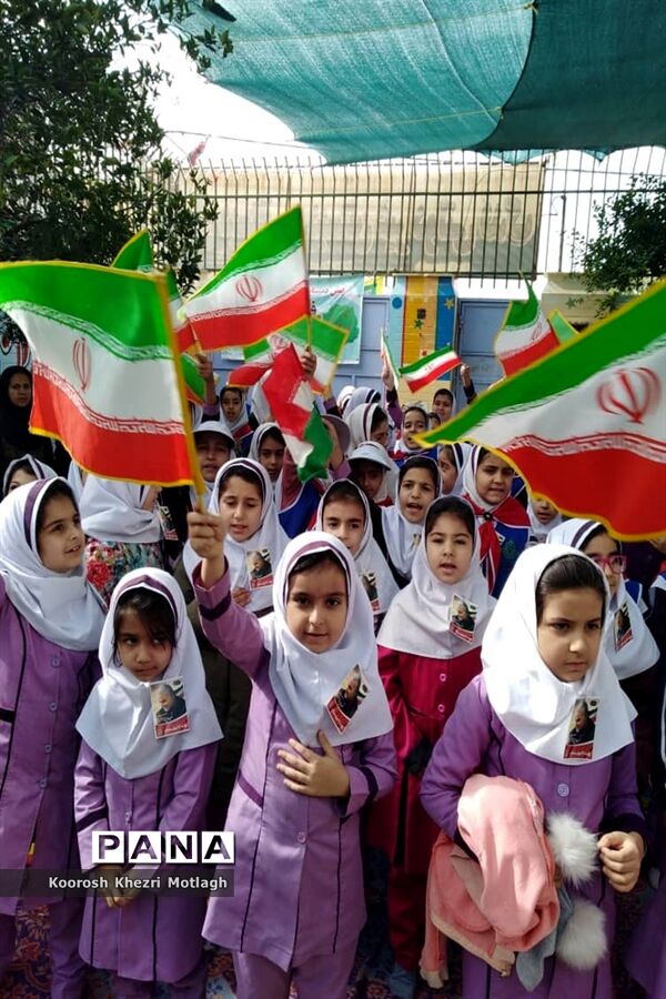 برگزاری جشن‌های دهه فجر در مدارس کازرون
