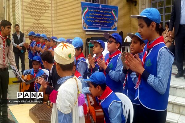 برگزاری جشن‌های دهه فجر در مدارس کازرون