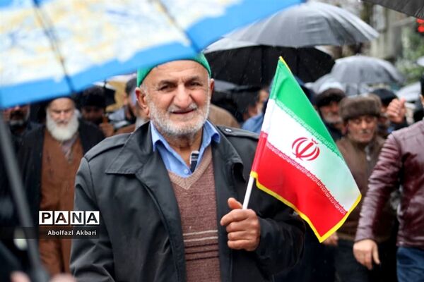 راه‌پیمایی مردم ساری در روز ۲۲ بهمن