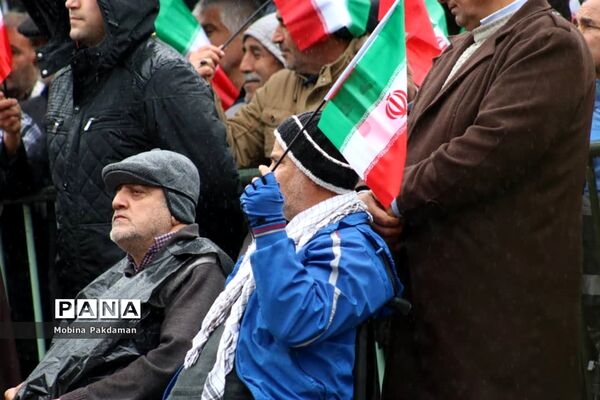 راه‌پیمایی مردم ساری در روز ۲۲ بهمن