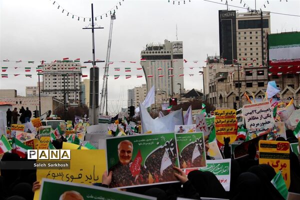 راهپیمایی یوم الله 22 بهمن ماه  در مشهد
