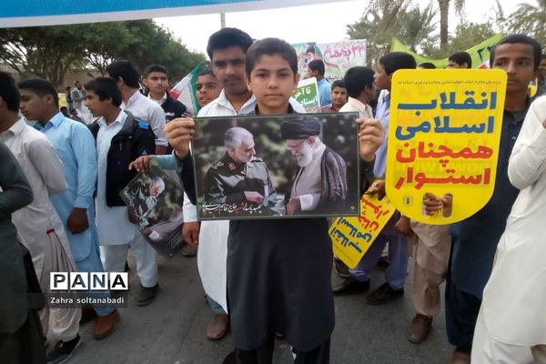 راهپیمایی پر شکوه ۲۲ بهمن در ایرانشهر در جنوب سیستان و بلوچستان
