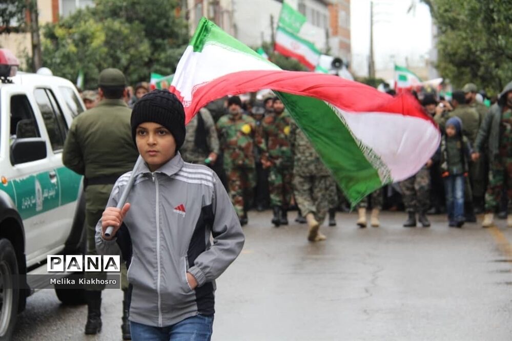 راه‌پیمایی روز22 بهمن در محمودآباد