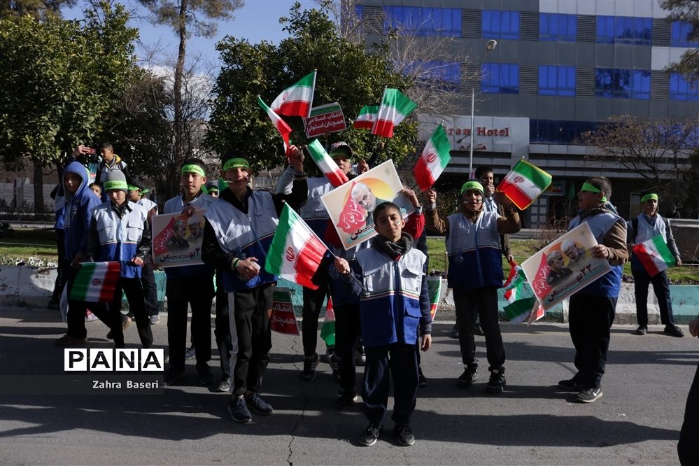 حضور مردم شیراز در راهپیمایی چهل و یکمین سال پیروزی انقلاب اسلامی