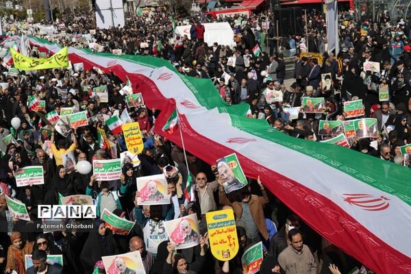 حضور مردم شیراز در راهپیمایی چهل و یکمین سال پیروزی انقلاب اسلامی