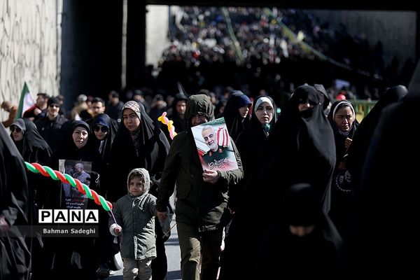 راهپیمایی باشکوه ۲۲ بهمن در تهران