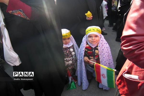 راهپیمایی مردم شهرستان فسا در چهل و یکمین سالروز پیروزی انقلاب اسلامی