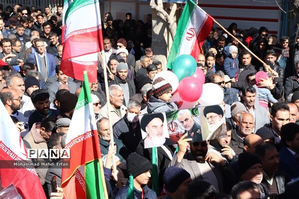 حضور حماسی مردم آباده در راهپیمایی باشکوه 22 بهمن