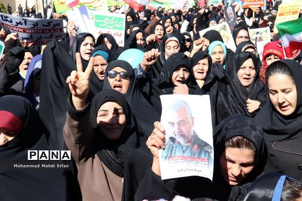 حضور حماسی مردم آباده در راهپیمایی باشکوه 22 بهمن