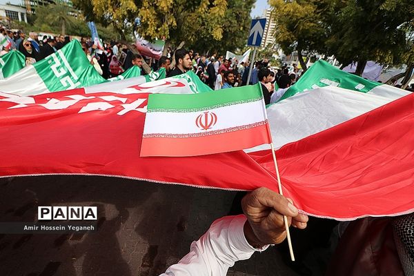 راهپیمایی 22 بهمن در جزیره کیش