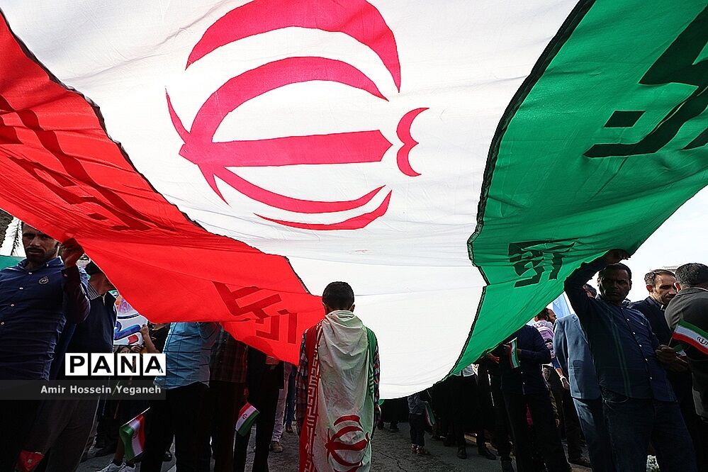 راهپیمایی 22 بهمن در جزیره کیش