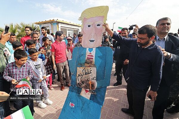 راهپیمایی 22 بهمن در جزیره کیش
