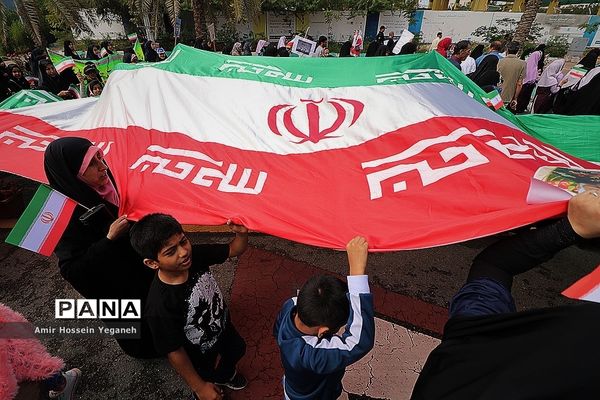 راهپیمایی 22 بهمن در جزیره کیش