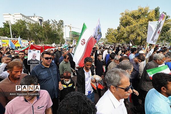 راهپیمایی 22 بهمن در جزیره کیش