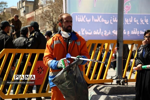 پاکبانان؛ هم مثل همیشه حاضر بعد از راهپیمایی 22 بهمن