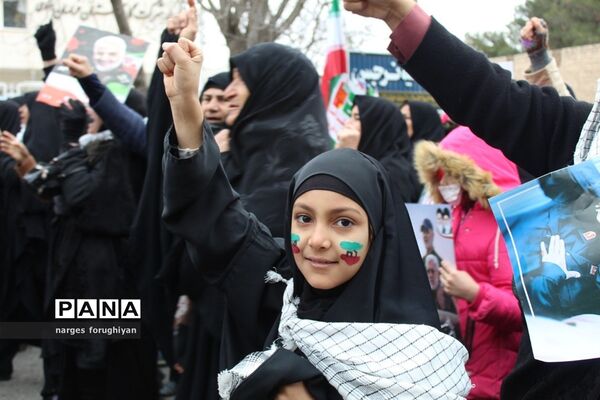 راه پیمایی 22 بهمن در تربت جام