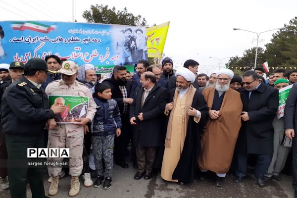 راه پیمایی 22 بهمن در تربت جام