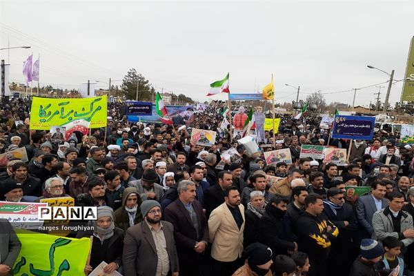 راه پیمایی 22 بهمن در تربت جام