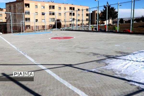 افتتاح زمین های بازی و بازگشایی محله فرخ سرشت توسط شهرداری منطقه ٣ همدان