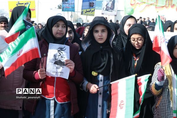 راهپیمایی 22بهمن ماه در شهرستان شاهین دژ