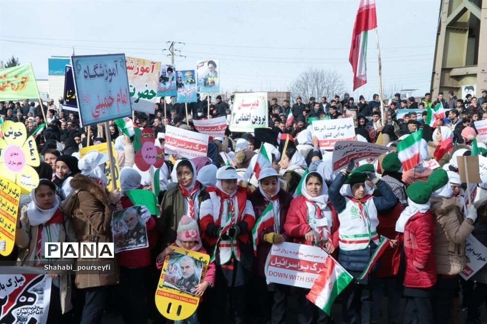 راهپیمایی 22بهمن ماه در شهرستان شاهین دژ