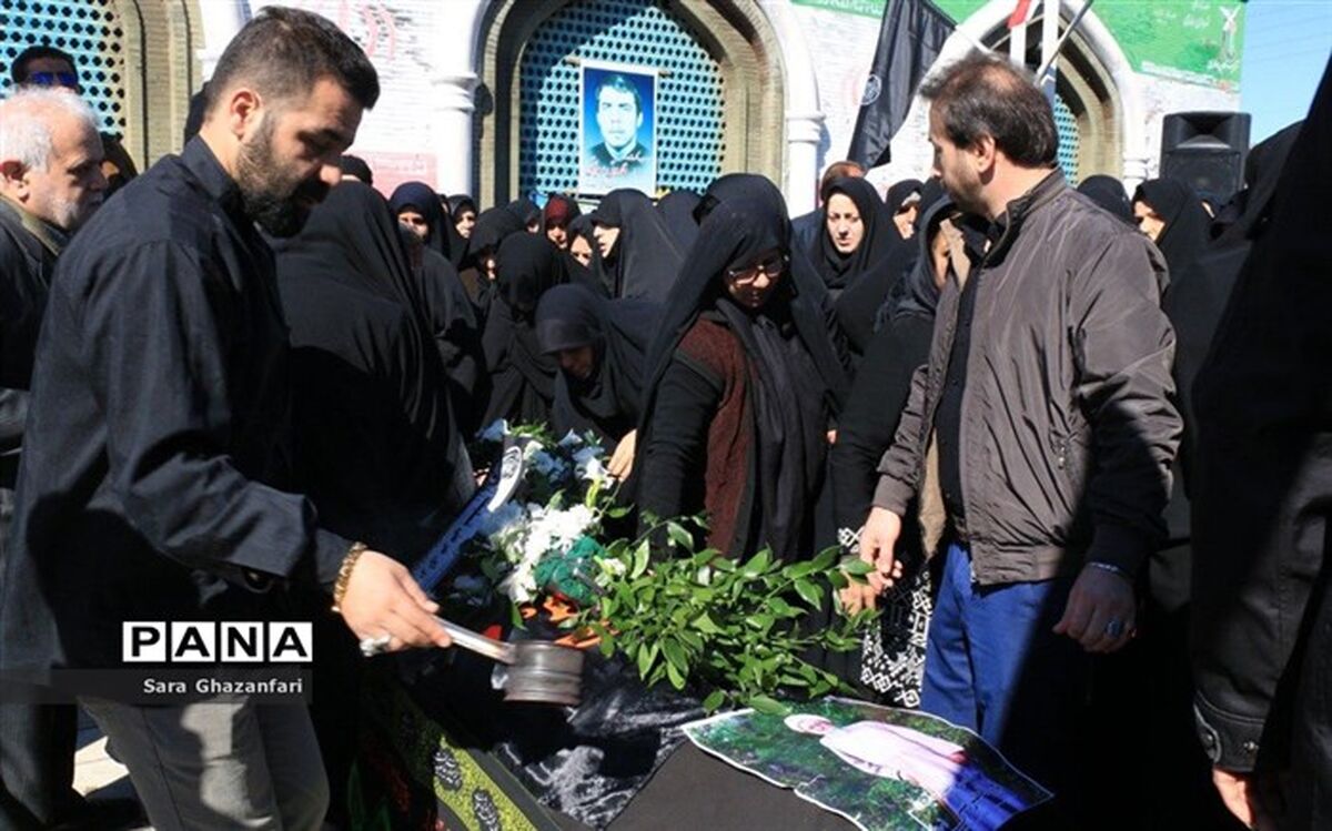 پیکر آیت‌الله طبرسی در ساری به خاک سپرده شد