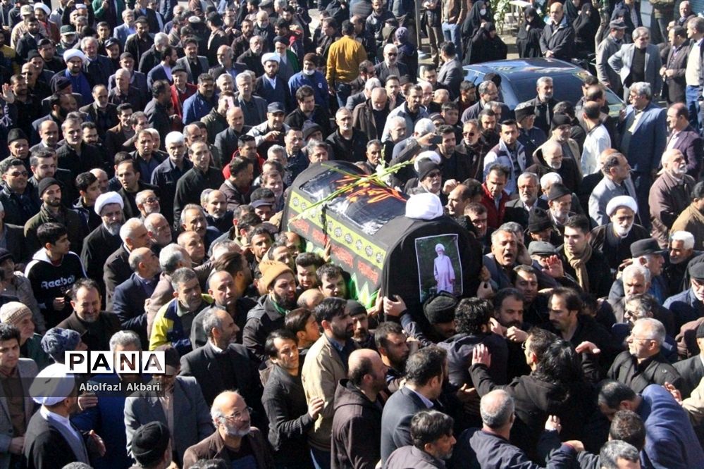 تشییع پیکر آیت‌الله طبرسی در ساری