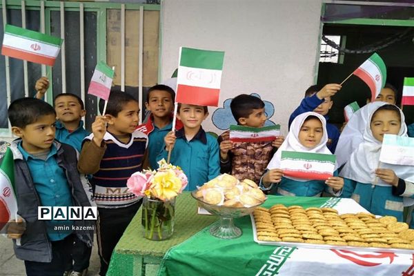 برگزاری جشن دهه فجر در مدارس داراب