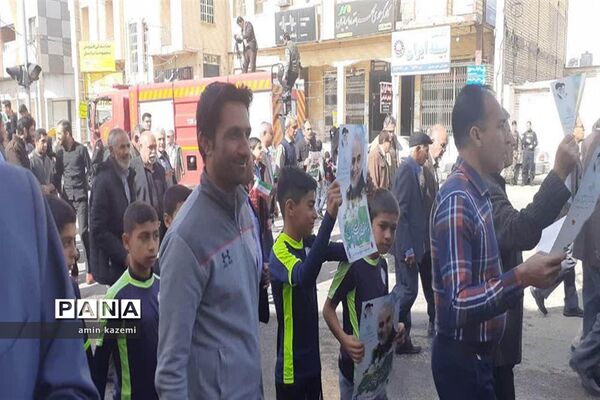 برگزاری جشن دهه فجر در مدارس داراب