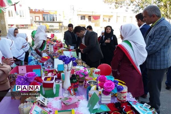 جشن پیروزی انقلاب و اربعین سردار شهید حاج قاسم سلیمانی در دبستان معین سرتل بوشهر