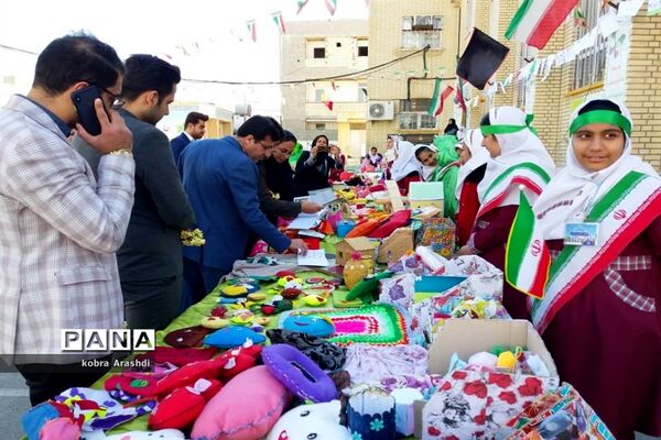 جشن پیروزی انقلاب و اربعین سردار شهید حاج قاسم سلیمانی در دبستان معین سرتل بوشهر