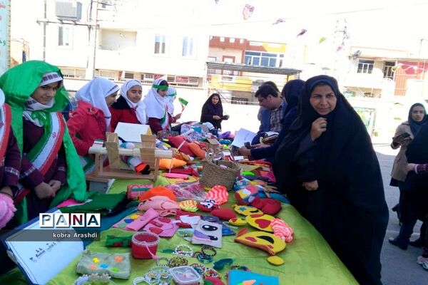 جشن پیروزی انقلاب و اربعین سردار شهید حاج قاسم سلیمانی در دبستان معین سرتل بوشهر