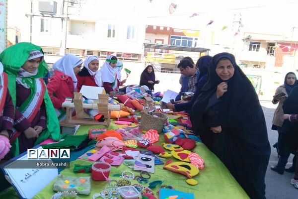 جشن پیروزی انقلاب و اربعین سردار شهید حاج قاسم سلیمانی در دبستان معین سرتل بوشهر
