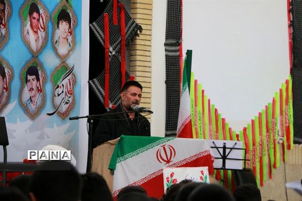 مروست ،میزبان سردار لاله های روشن