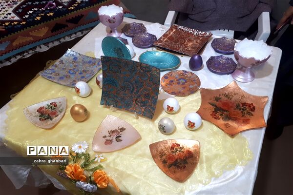 گشایش بازارچه صنایع دستی در سرای فاتح نی ریز