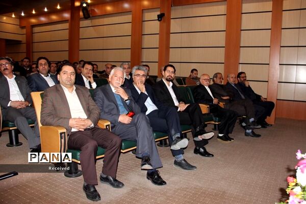 نشست کانون وکلای دادگستری مازندران با حضور معاون حقوقی رئیس جمهوری