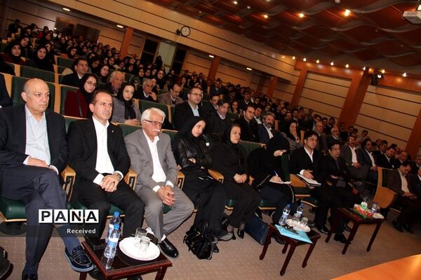 نشست کانون وکلای دادگستری مازندران با حضور معاون حقوقی رئیس جمهوری