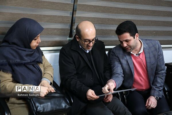 بازدید دو عضو شورای شهرتهران  ازجمعه بازار  پروانه