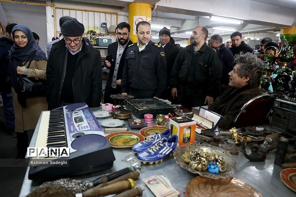 بازدید دو عضو شورای شهرتهران  ازجمعه بازار  پروانه