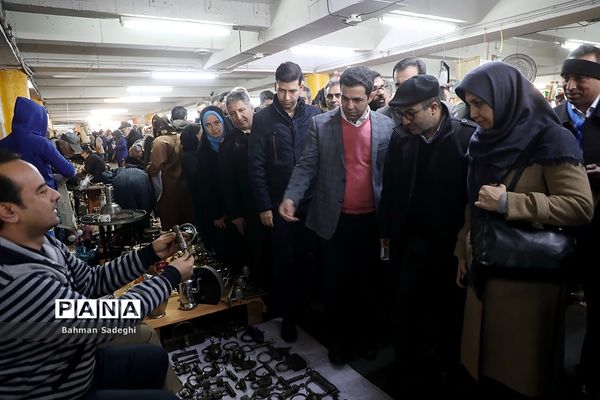 بازدید دو عضو شورای شهرتهران  ازجمعه بازار  پروانه