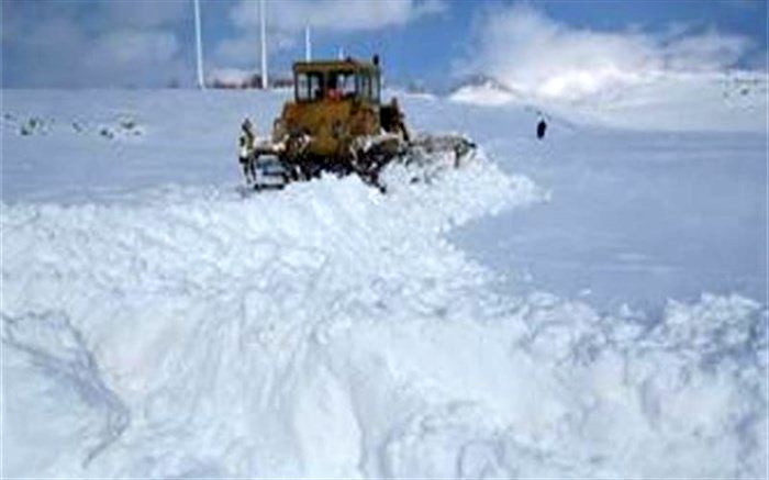 کولاک راه ارتباطی ۸۰ روستای کردستان را مسدود کرد