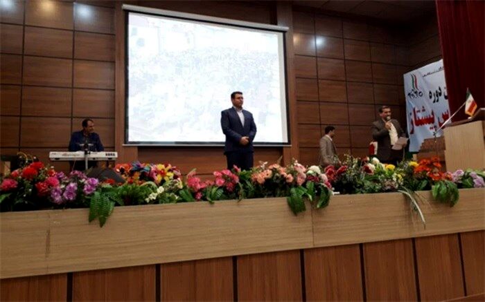 تجلیل از دانش آموزان برتر در شهریار