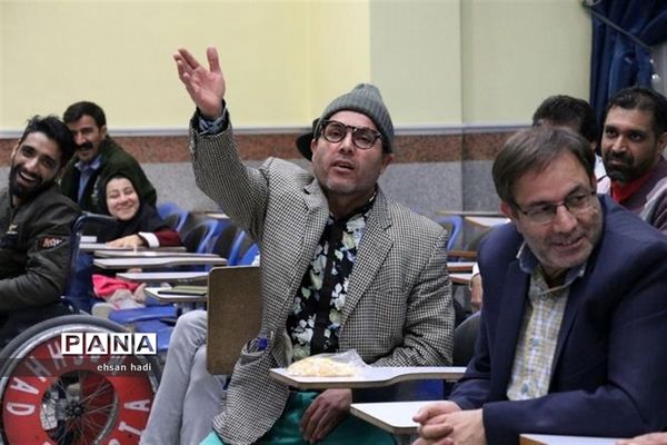 تجلیل از مادران و همسران توان یاب موفق