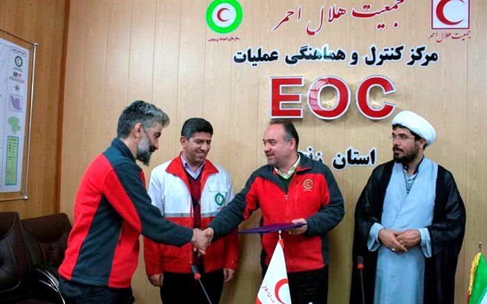 تجلیل از 28 نفر از امدادگران هلال احمر استان زنجان