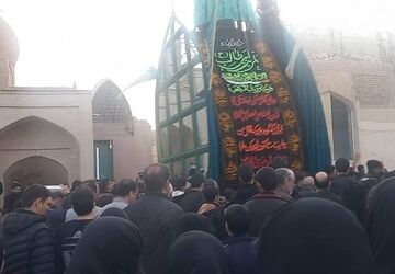 مراسم نخل برداری به مناسبت شهادت امیرالمومنین علی (ع) در زارچ