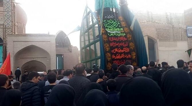 مراسم نخل برداری به مناسبت شهادت امیرالمومنین علی (ع) در زارچ