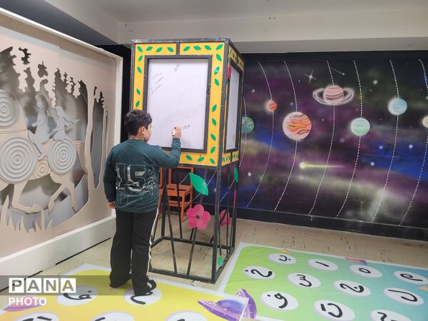 برگزاری جشنواره ضیافت نور توسط کهکشان کودکی درفرهنگسرای کودک و آینده 