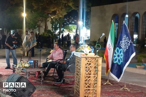 شب شعر طنز شیرازخند ۴